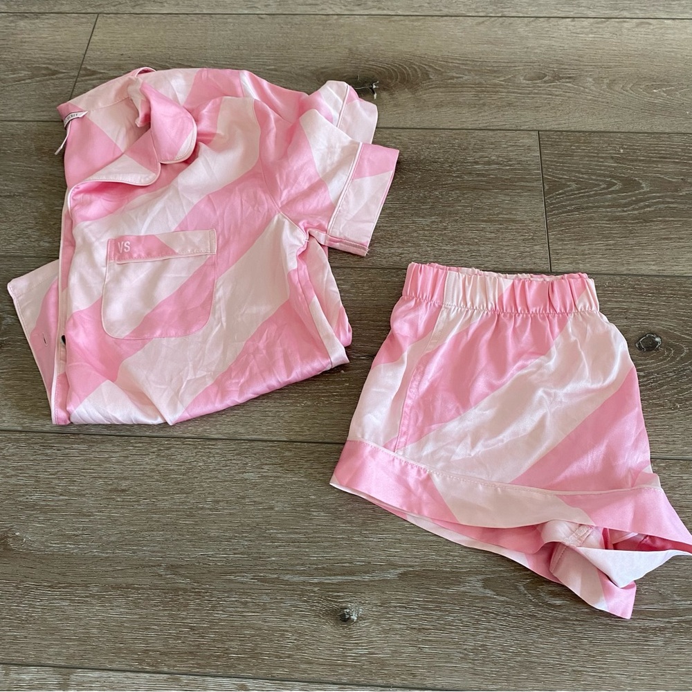 Victoria's Secret Pink and White Pajama Bottoms sz. XS